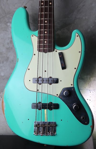 画像1: Fender Custom Shop '60s Jazz Bass Light Relic /  Sea Foam Green