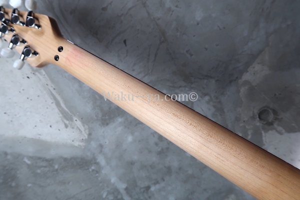 画像8: EVH Wolfgang  "5A" Flamed Maple Top  3-Color Sunburst (8)