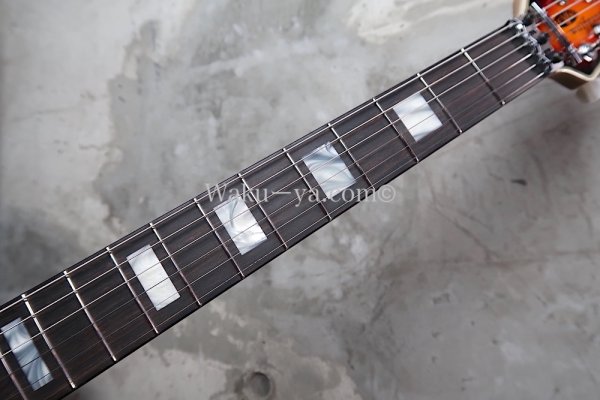 画像4: EVH Wolfgang  "5A" Flamed Maple Top  3-Color Sunburst (4)