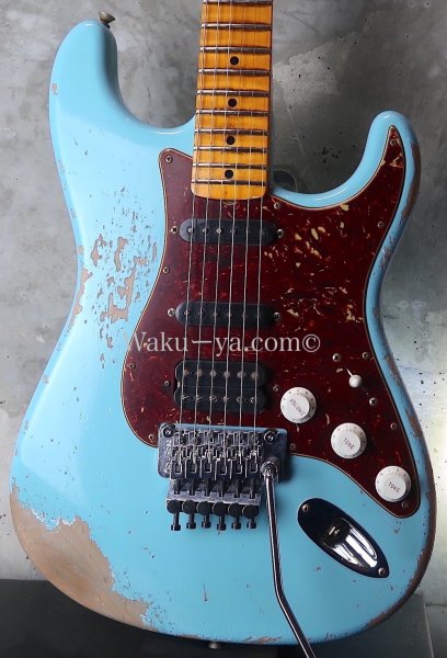 画像1: Fender Custom Shop '62 Stratocaster SSH Heavy Relic / FRT / Daphne Blue (1)