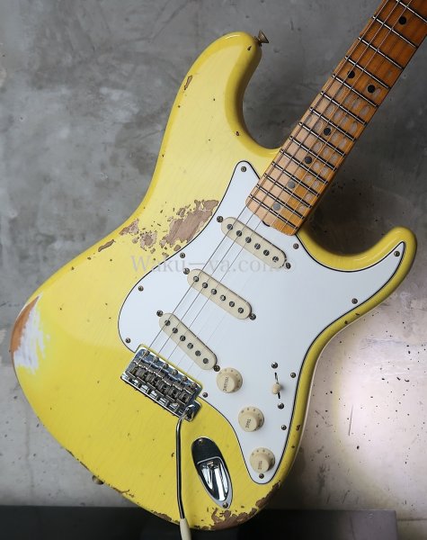 画像13: Fender Custom Shop '69 Stratocaster Heavy Relic Reverse Headstock / Aged Canary Yellow  (13)