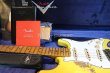画像14: Fender Custom Shop '69 Stratocaster Heavy Relic Reverse Headstock / Aged Canary Yellow  (14)