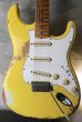 画像1: Fender Custom Shop '69 Stratocaster Heavy Relic Reverse Headstock / Aged Canary Yellow  (1)