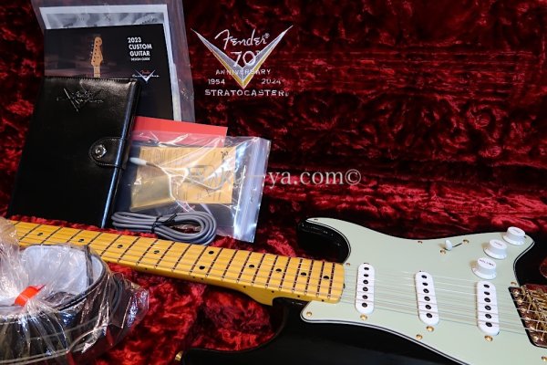 画像15: Fender Custom Shop LTD 70th Anniversary '54 Stratocaster / Black  (15)
