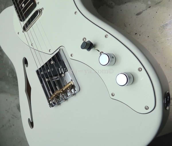 画像10: Fender MIJ Limited Telecaster® Thinline / Kusumi White (10)