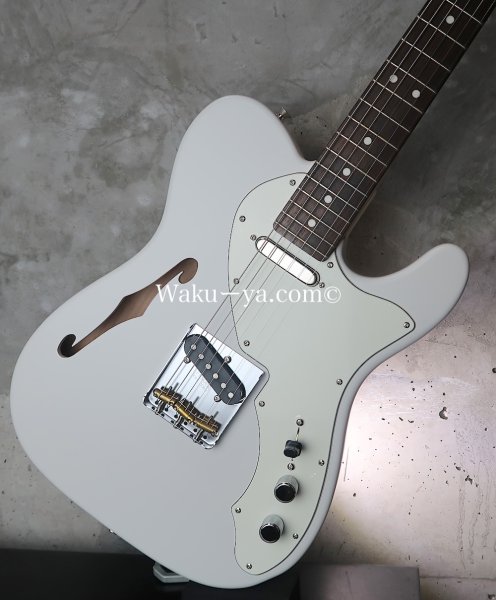 画像13: Fender MIJ Limited Telecaster® Thinline / Kusumi White (13)