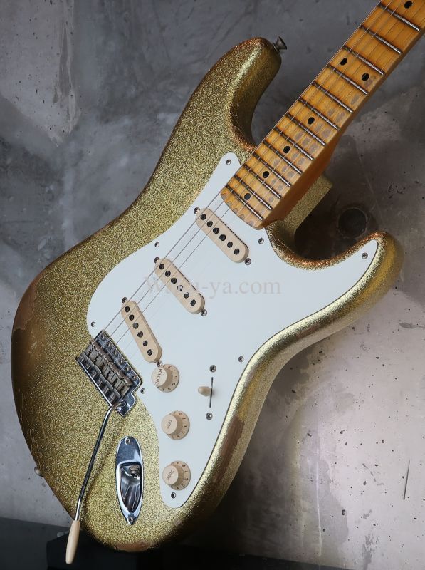 Fender Custom Shop 1957 Stratocaster Relic / Gold Sparkle